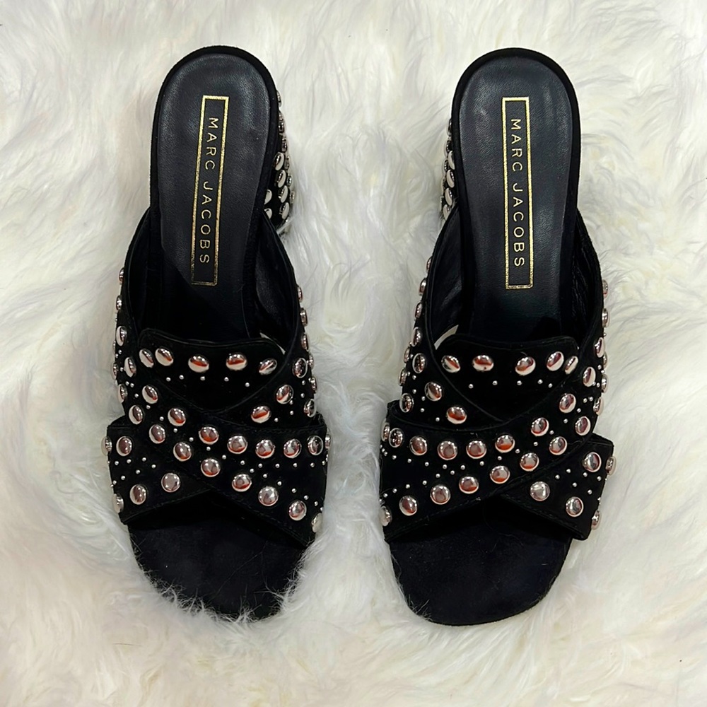 Marc Jacobs black pumps